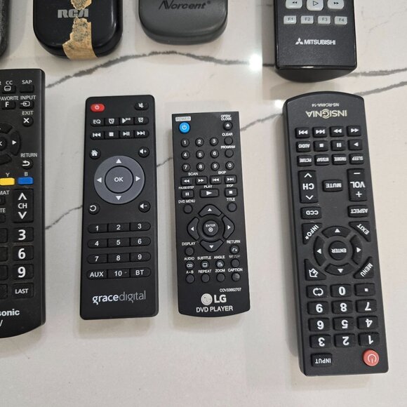 Lot Of 11 Assorted Universal & Brand-Specific TV/DVD Remotes random - Picture 4 of 7